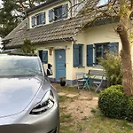 Frisch Saniert Achterland - Strand, Sauna, Kamin, Wlan Und Ein Grosser Garten Kamminke