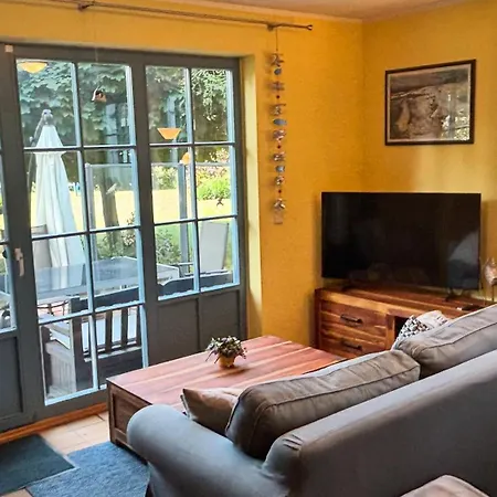 بيت للعطل 500m Zum - Achterland - Sauna, Kamin, Wlan Und Ein Grosser Garten Kamminke